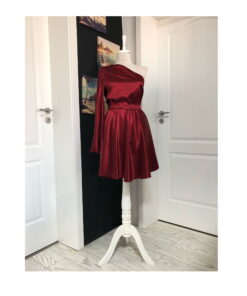 Rochie scurta din satin cu o maneca clopot RMC002