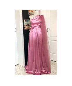 Rochie lungă din satin cu o maneca din tulle RMT001