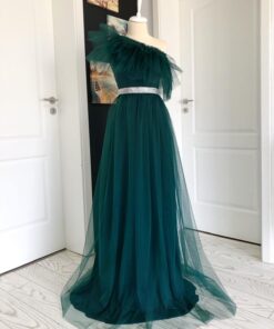 Rochie pe o parte lunga din lycra si tulle si volan din tulle 202434