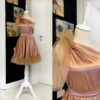 Rochie universala pe o parte scurta din Satin cu bordura si tulle la umar 202435U
