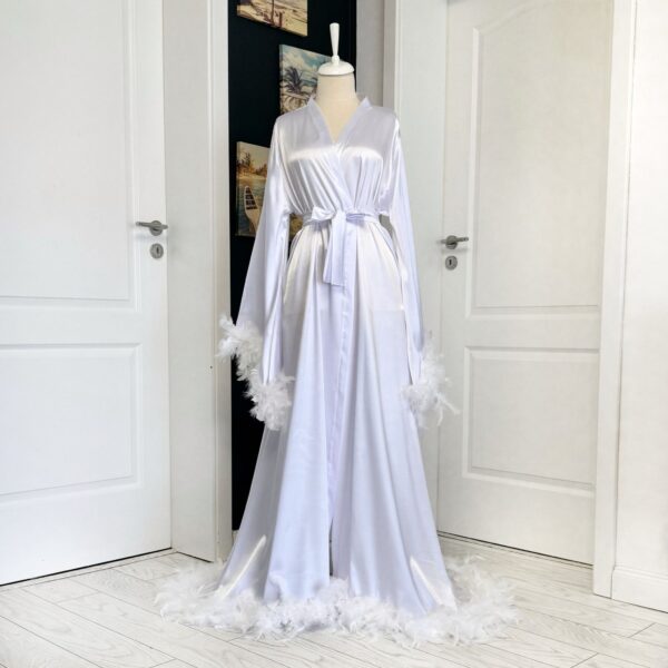 Halat Mireasa cu trenă si pene Alb Universal 202561