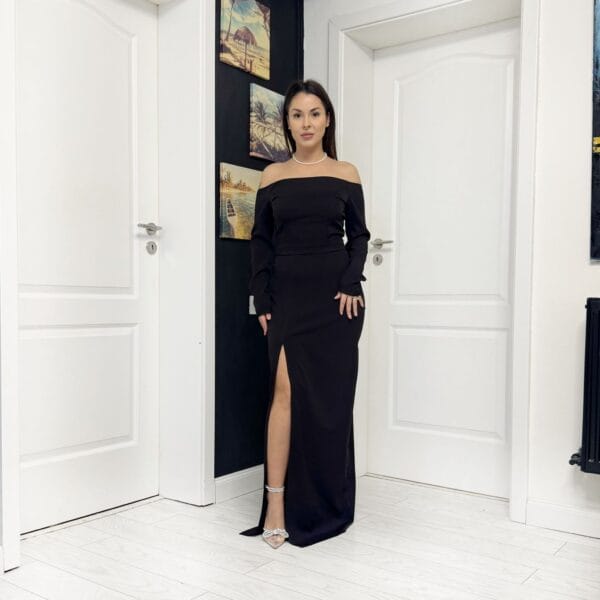 Rochie eleganta lunga cu umeri goi Maria