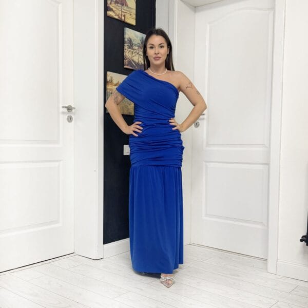 Rochie lungă albastru regal one-shoulder drapată