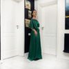 Rochie lunga cu umeri goi mâneci clopot și perle 202612