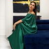 Rochie lunga cu umeri goi mâneci clopot și perle 202612