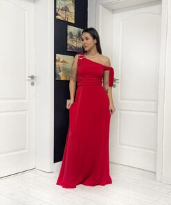 Rochie lungă roșie asimetrică cu fundă și cataramă la umeri