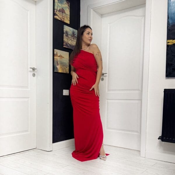 Rochie lungă roșie one-shoulder drapată