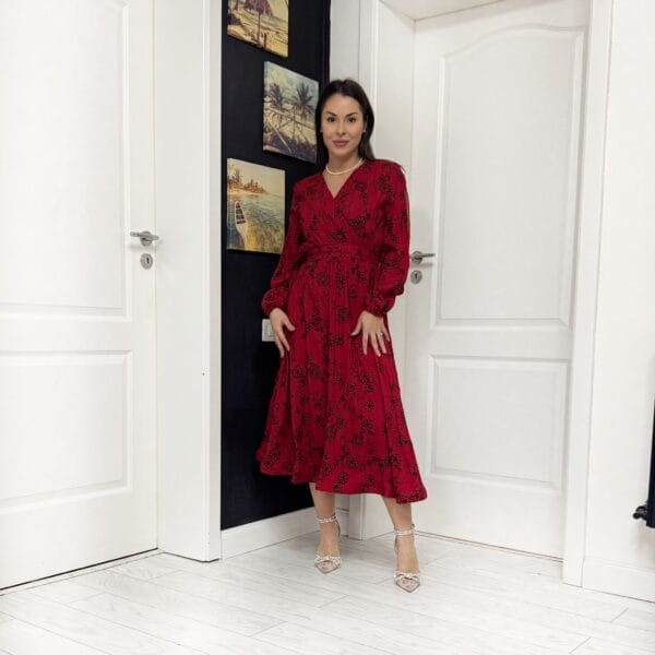 Rochie midi din vâscoză creponată cu bust petrecut și mâneci lungi crăpate 202613