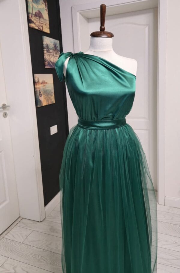 Rochie Pe o Parte lungă din Satin si tulle Universala 202622