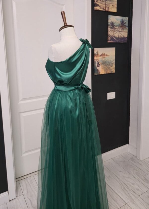 Rochie Pe o Parte lungă din Satin si tulle Universala 202622