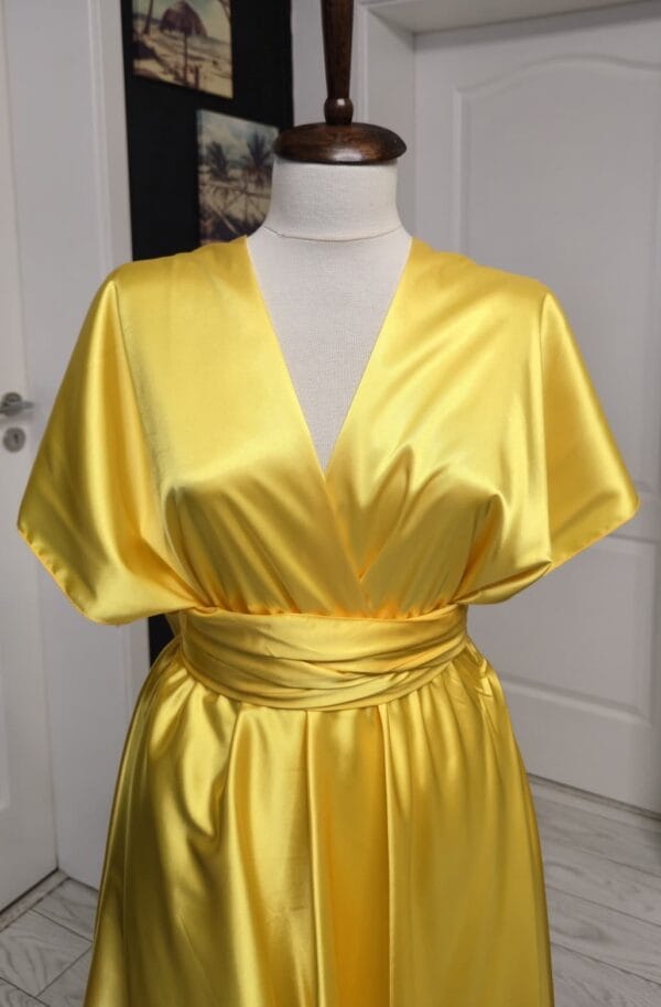 Rochie versatila scurta din satin cu bretele late 202628